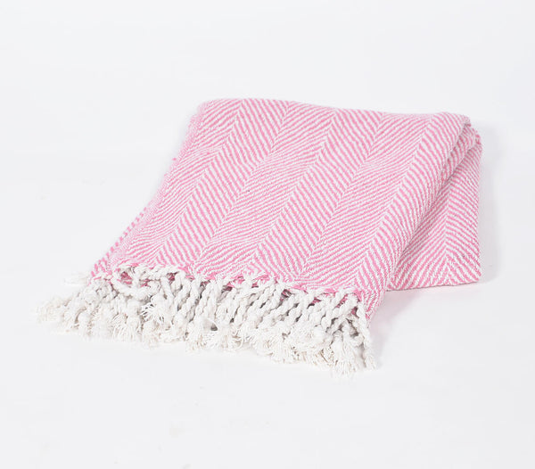 Yarn-Dyed Cotton Pink Chevron Tasseled Throw